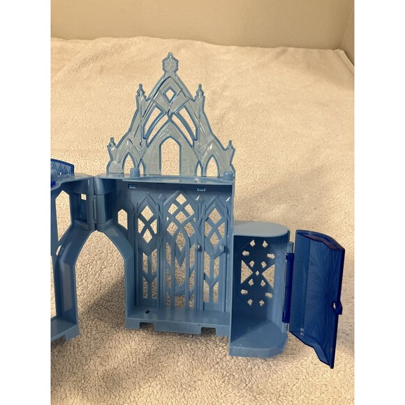 Frozen Disney's 2 Elsa's Fold and Go Ice Palace Castle Playset Birthday Gift - Picture 6 of 7